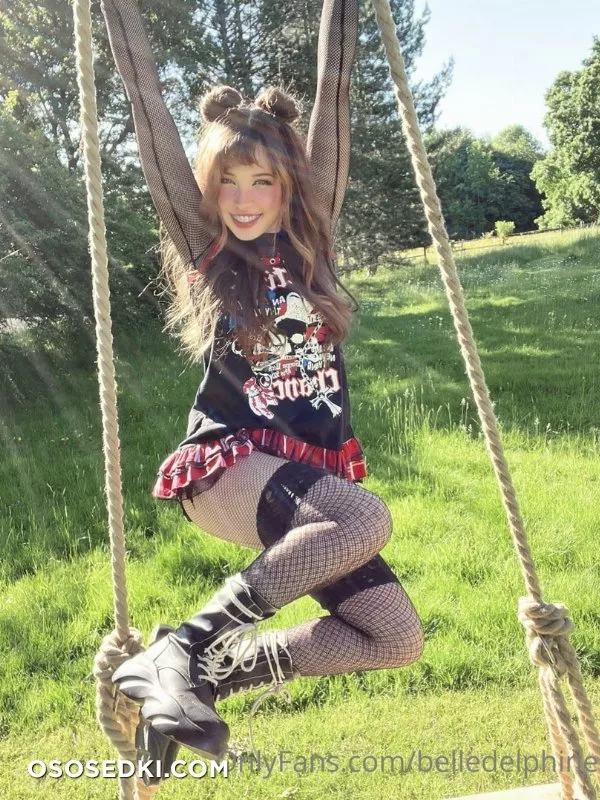 Belle Delphine Swings, boxing and ducks - 21