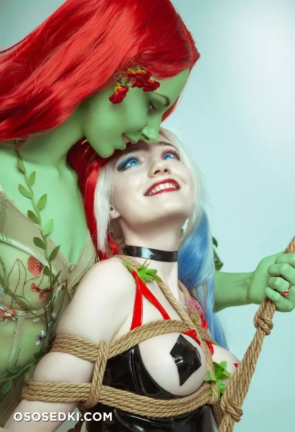 Harley Quinn by Carry Key - 77