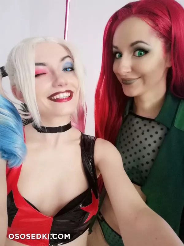 Harley Quinn by Carry Key - 85