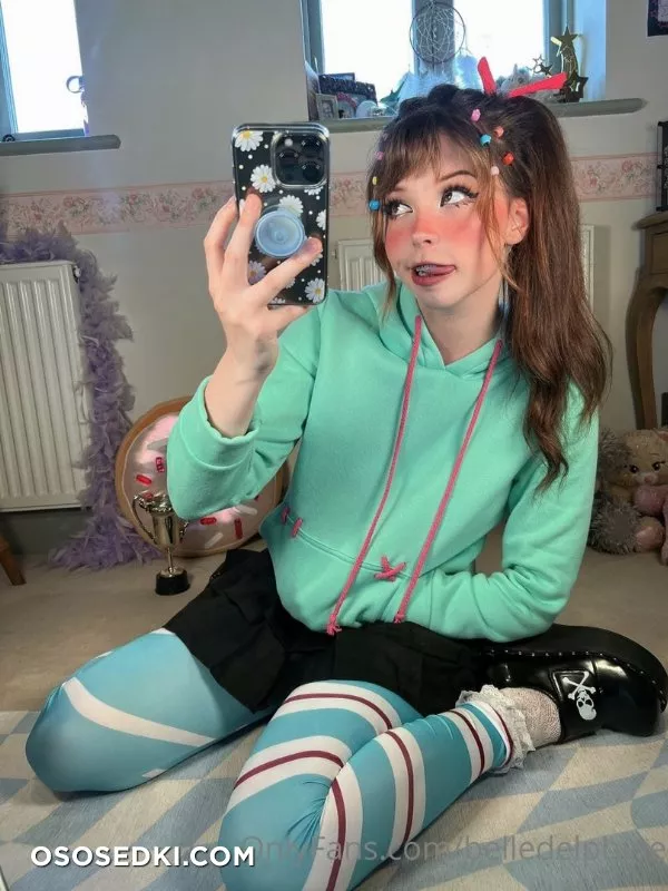 Belle Delphine Bubble Gum - 32