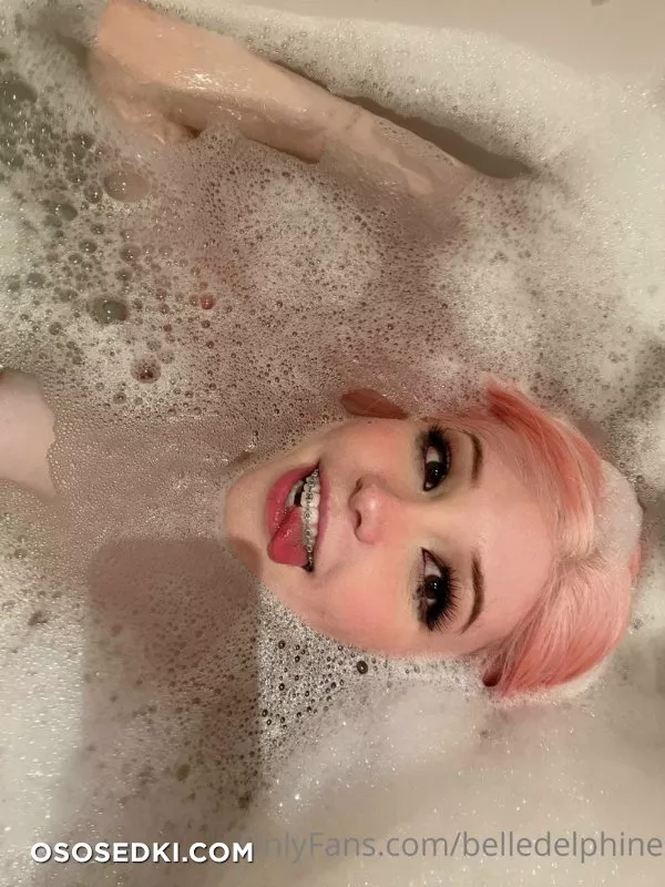 Belle Delphine In the bathroom - 18
