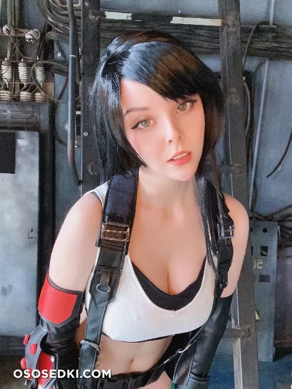 Helly Valentine. Tifa Lockhart. Final Fantasy - 18
