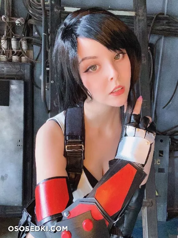 Helly Valentine. Tifa Lockhart. Final Fantasy - 19