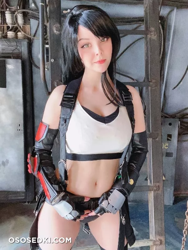 Helly Valentine. Tifa Lockhart. Final Fantasy - 32