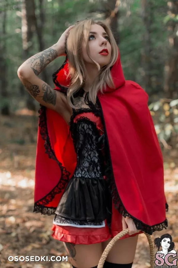 Red Riding Hood by elisarose_sg - 2