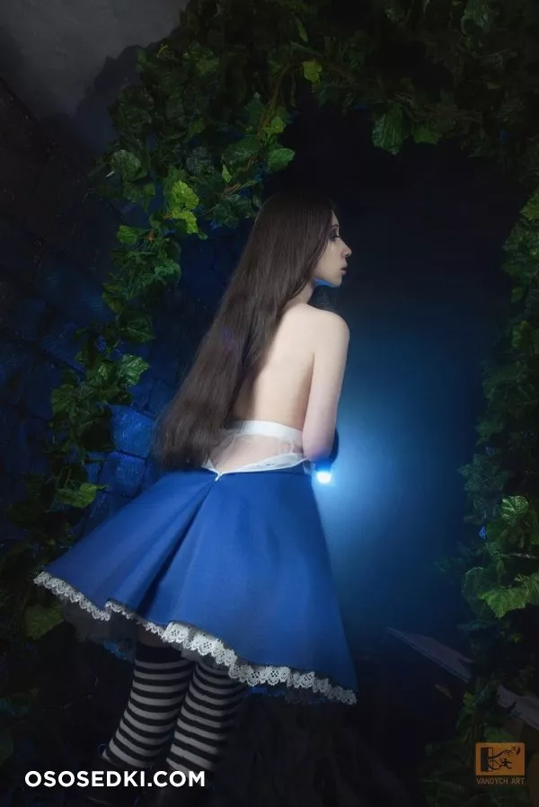 Alice by Vandych - 44