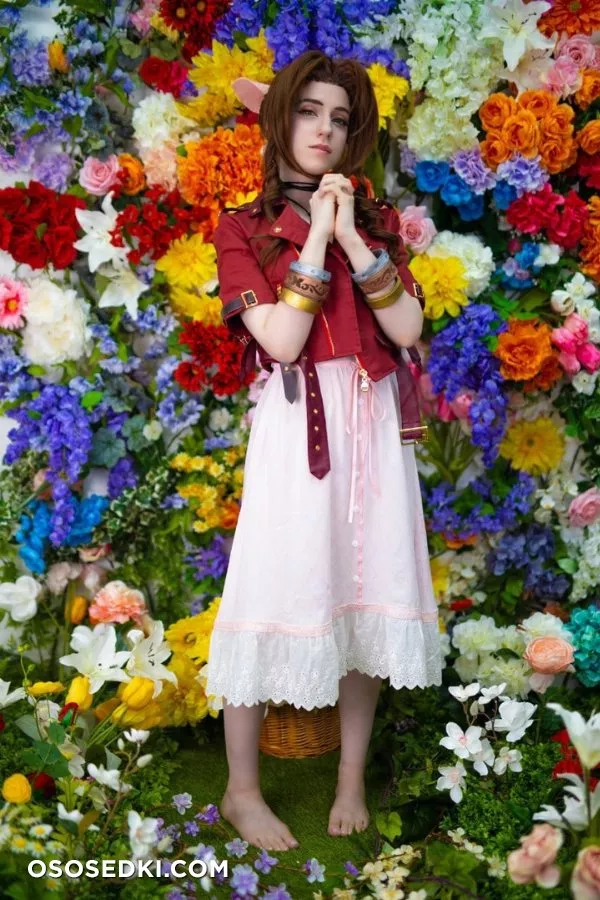 Aerith Gainsborough by Lana Rain - 1