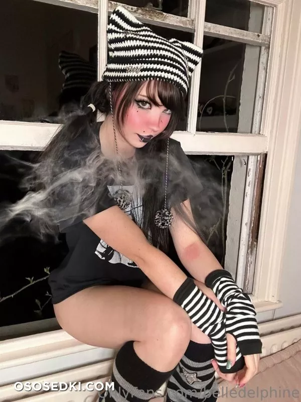 Belle Delphine Goth - 24