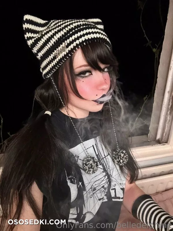 Belle Delphine Goth - 35