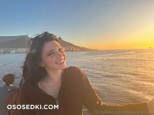 Belle Delphine No make-up - 35