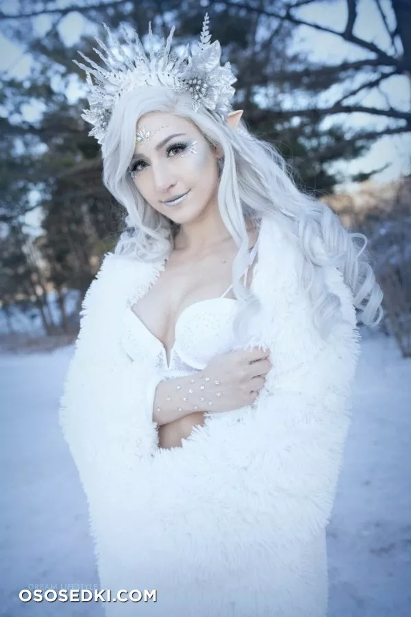 Ice Queen by Luxlo Cosplay - 23