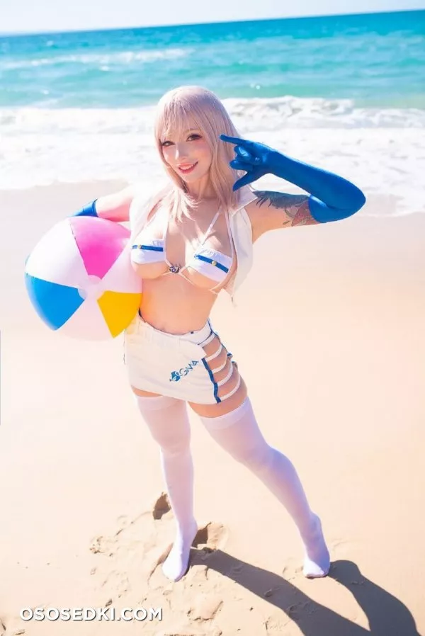 Katyuska Moonfox. Beach Ball - 1