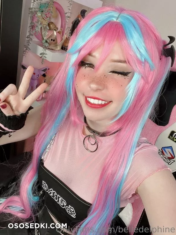 Belle Delphine Pink-Blue Hair - 15