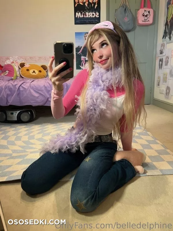 Belle Delphine Feather Boa  - 12