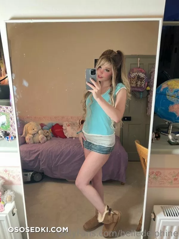 Belle Delphine Sort Skirt Weather - 11