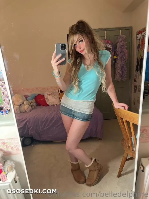 Belle Delphine Sort Skirt Weather - 19