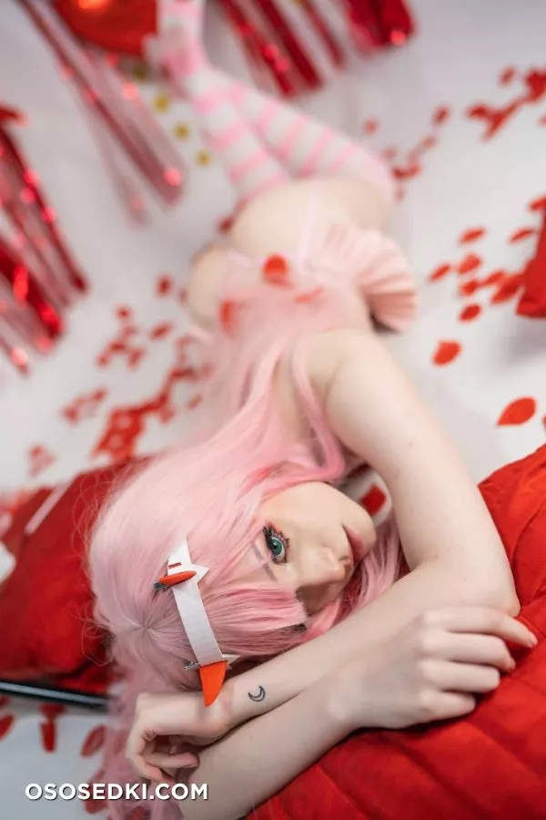 Zero Two by MoonDays - 132