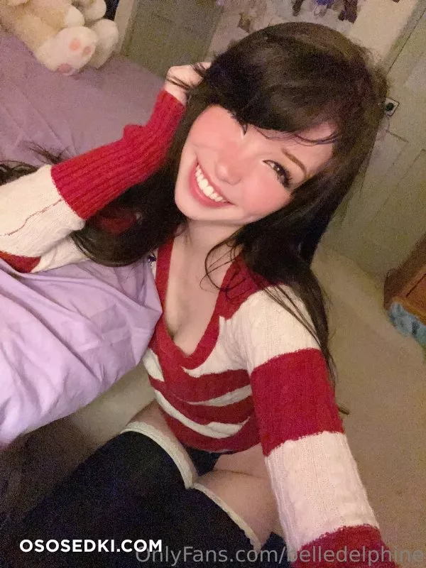Belle Delphine Casual Bedroom Selfies - 34