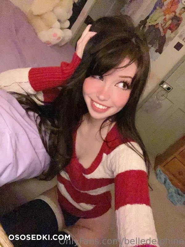 Belle Delphine Casual Bedroom Selfies - 35