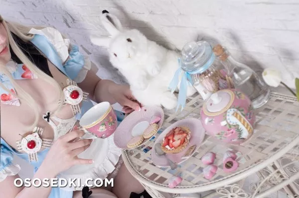 Alice in Easterland by candy_ball - 13