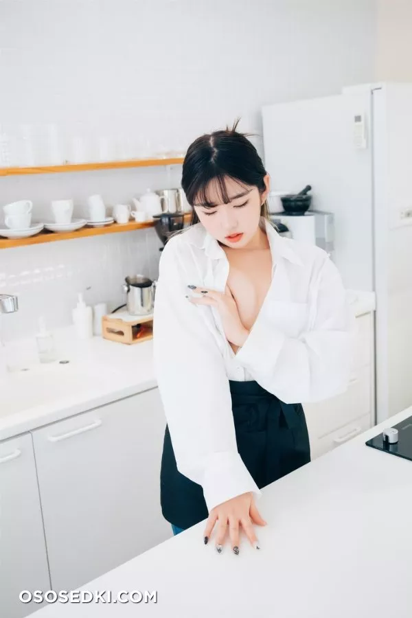 [Loozy] Sonson (손손) - Nude Apron - 5