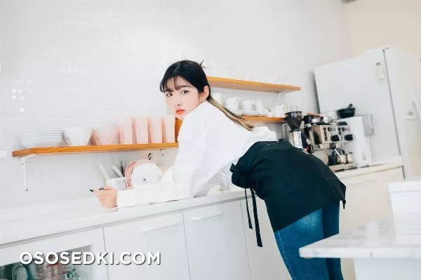 [Loozy] Sonson (손손) - Nude Apron - 8