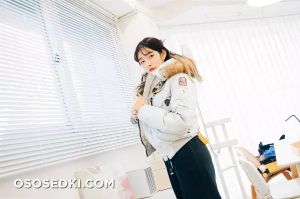 [Loozy] Sonson (손손) - Nude Apron - 91