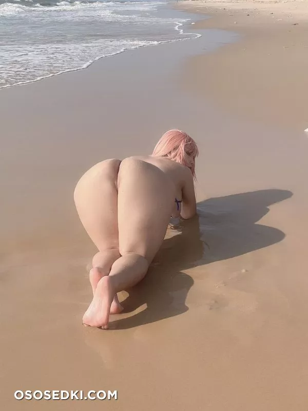 Queenie - Honoka Beach - 13