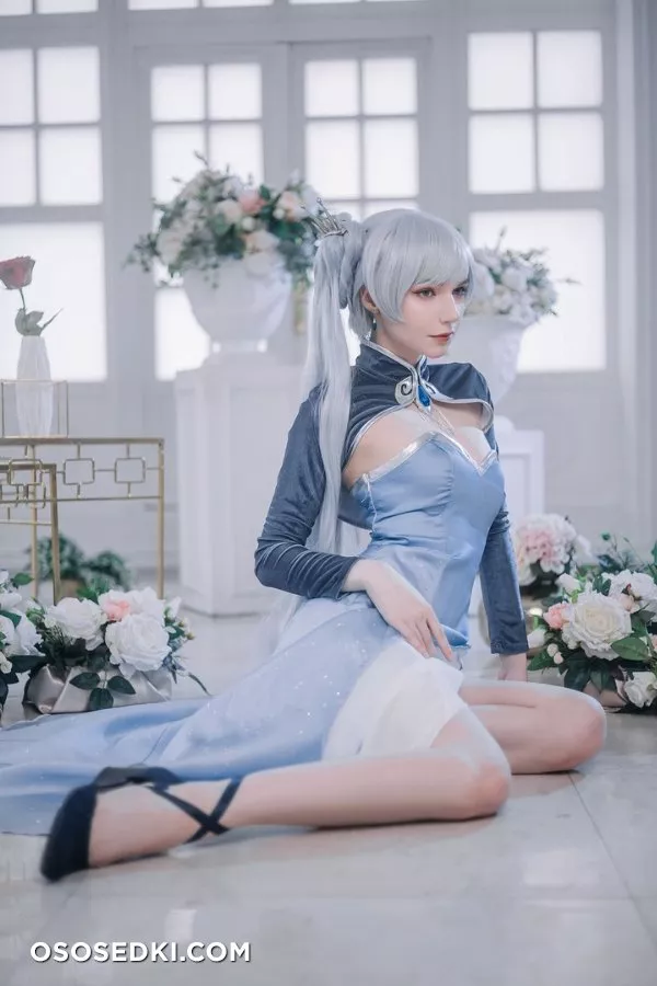 Michi Kyunn - Weiss Schnee (23 December 2021) - 15