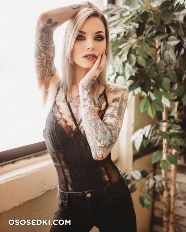 Beautiful Women from the Dark Side - 37