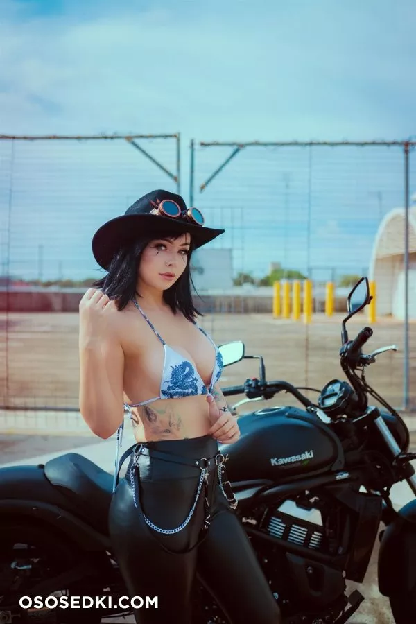 AmyThunderbolt - 22