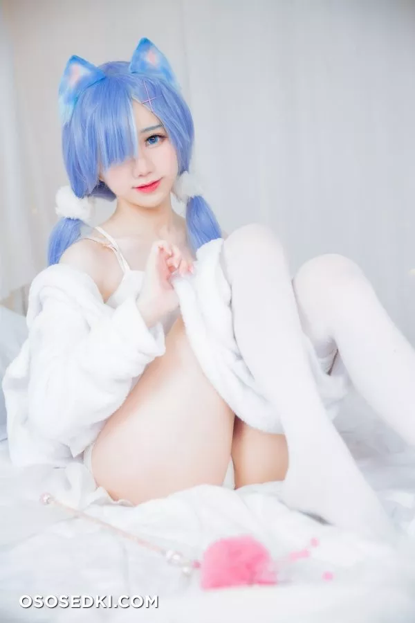 SallyDorasnow - 32
