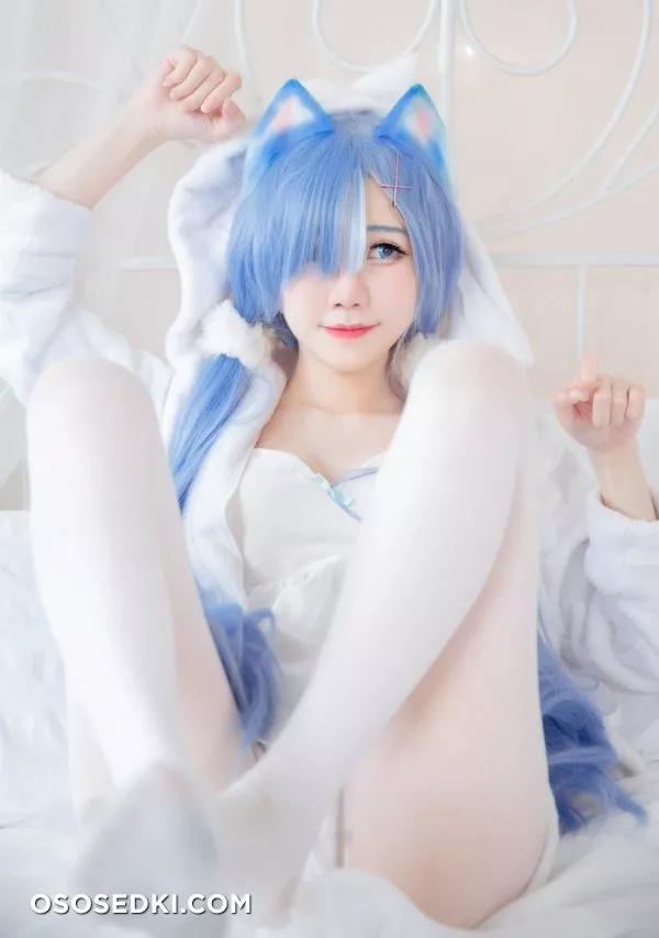 SallyDorasnow - 42