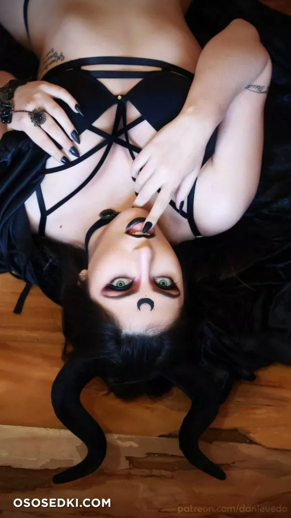 DanielleVedovelli - 18