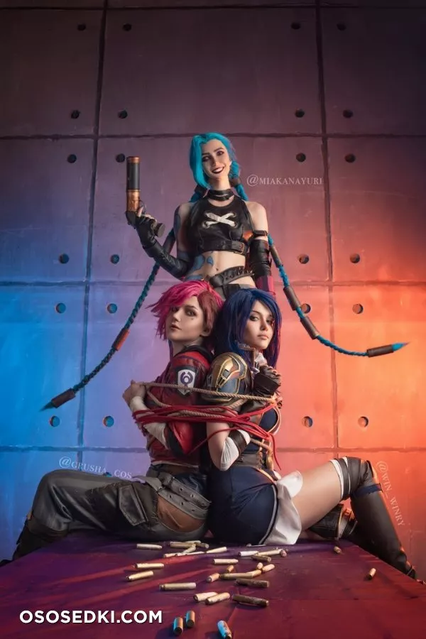 MikAllenn & GrushaCosplay & WinWinry - 179