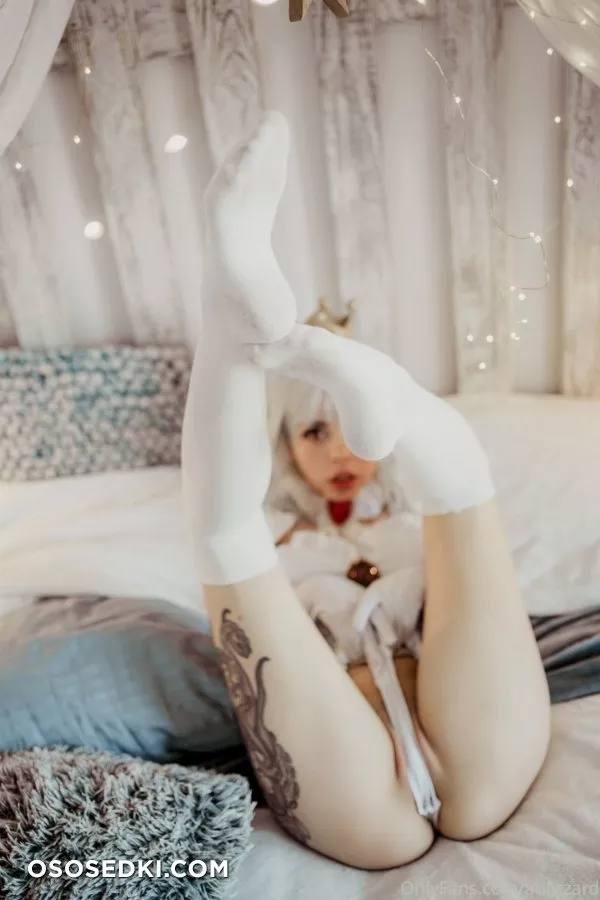 Amanda Welp - 10