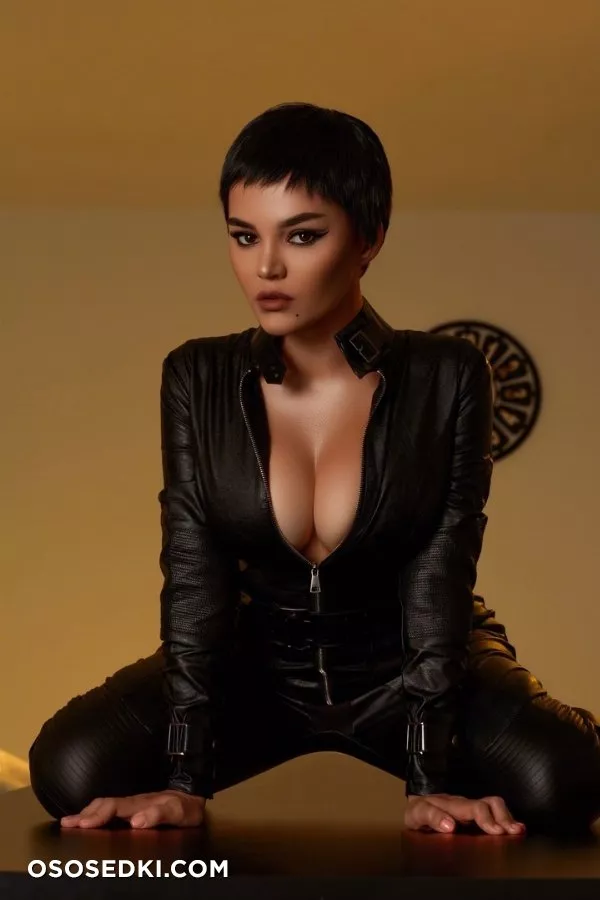 Kalinka Fox - Catwoman - 37