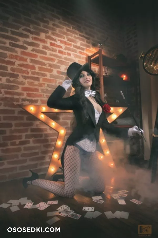 Zatanna from DCOMICS - 5