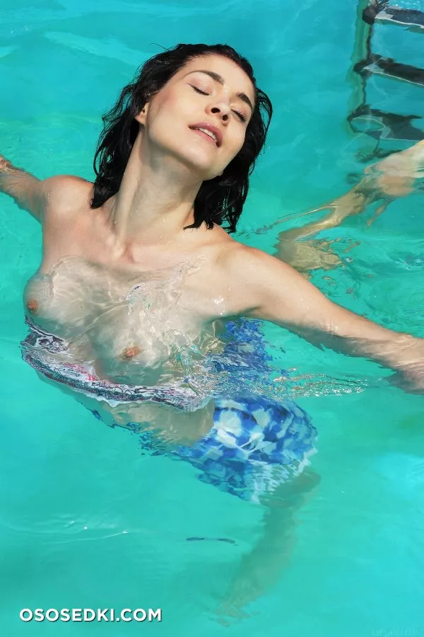 Callista B - Hot & Wet - 11
