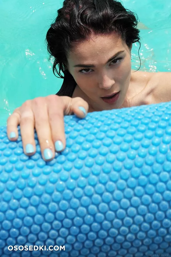 Callista B - Hot & Wet - 16