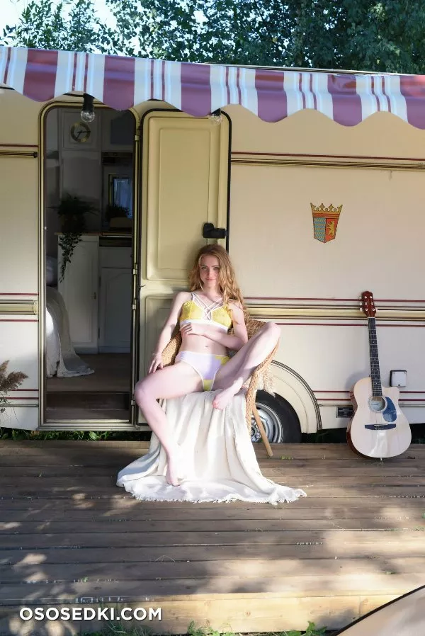 Lena Flora - Trailer Travel - 8