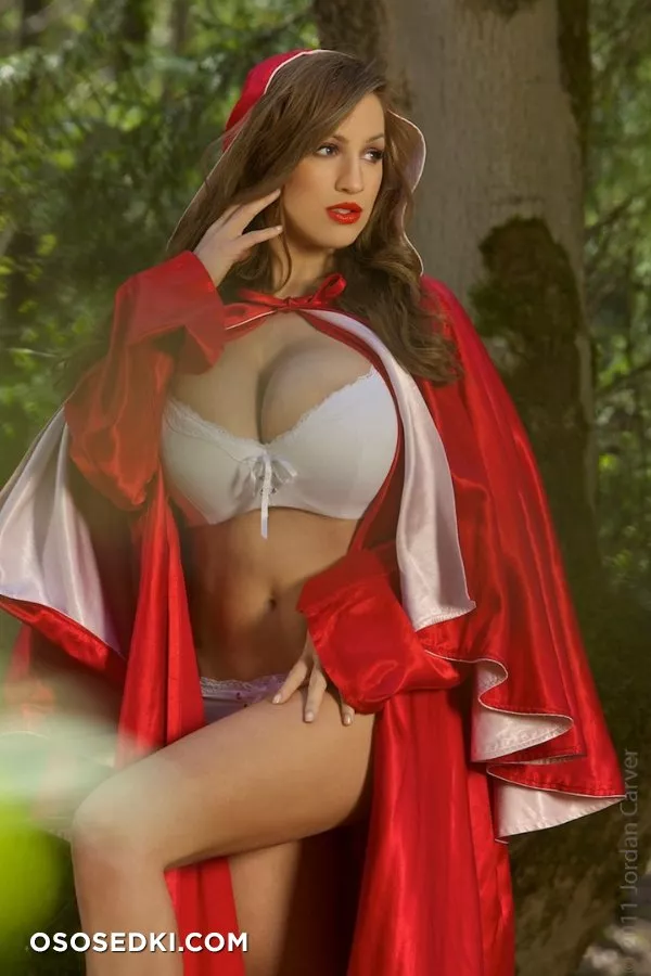 Jordan Carver | Little Red Riding Hood - 2