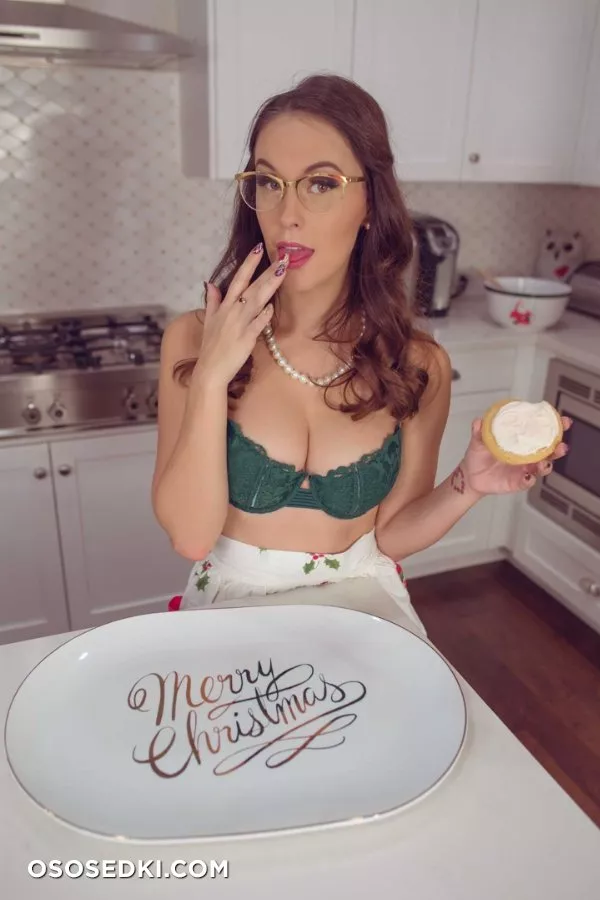 Meg Turney | Christmas set - 9
