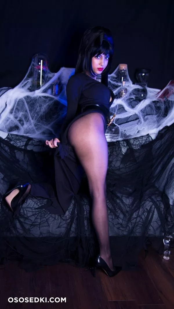 SwimsuitSuccubus | Elvira: Mistress of the Dark | Elvira - 4