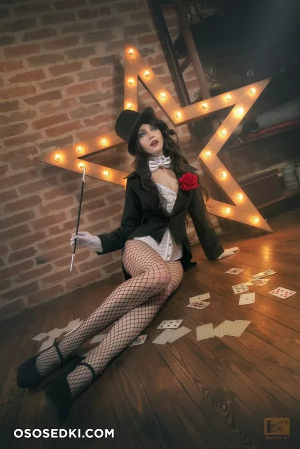 - | DC Comics | Zatanna - 7