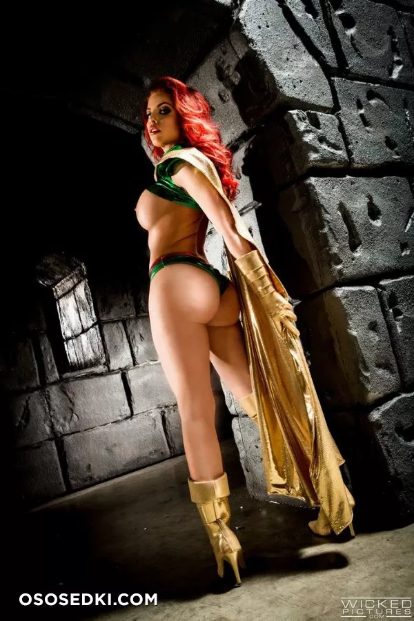 Britney Amber | DC Comics | Maxima - 2