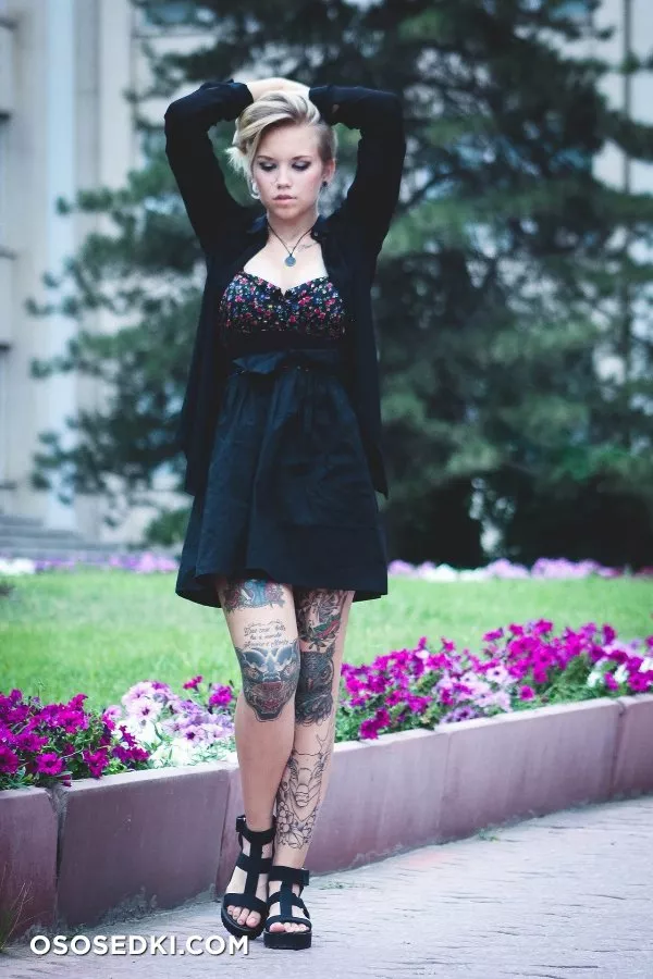 Zombie Girl - 27