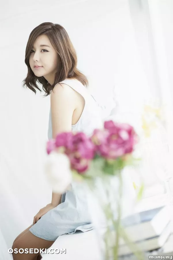 Ryu Ji Hye - 29