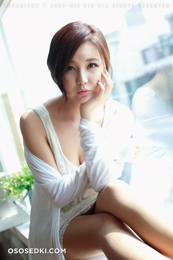 Ryu Ji Hye - 39