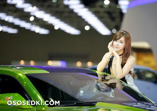 Ryu Ji Hye - 77